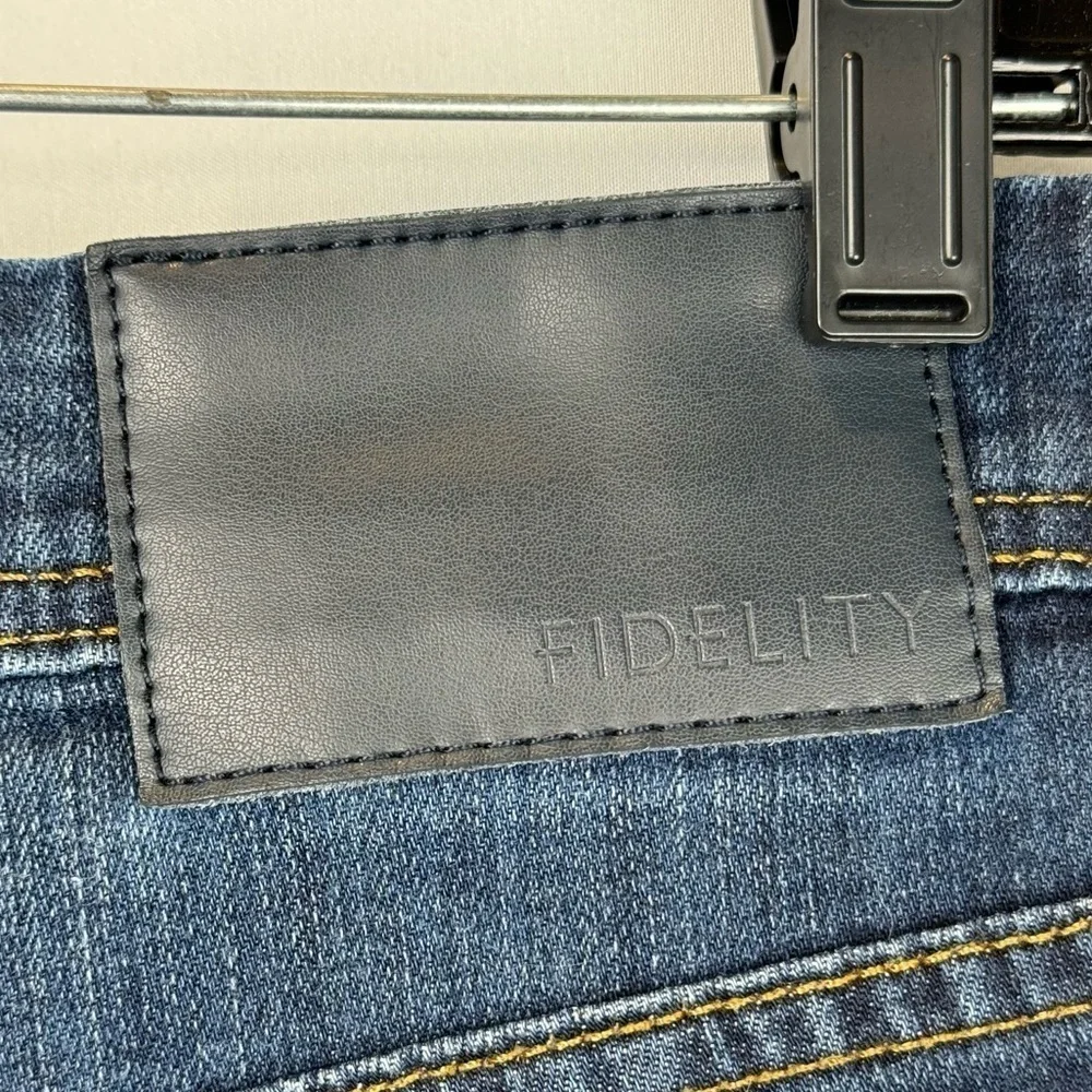 Fidelity Denim Jimmy Slim Fit Denim Jeans in Clampdown Dark wash Size 32x30